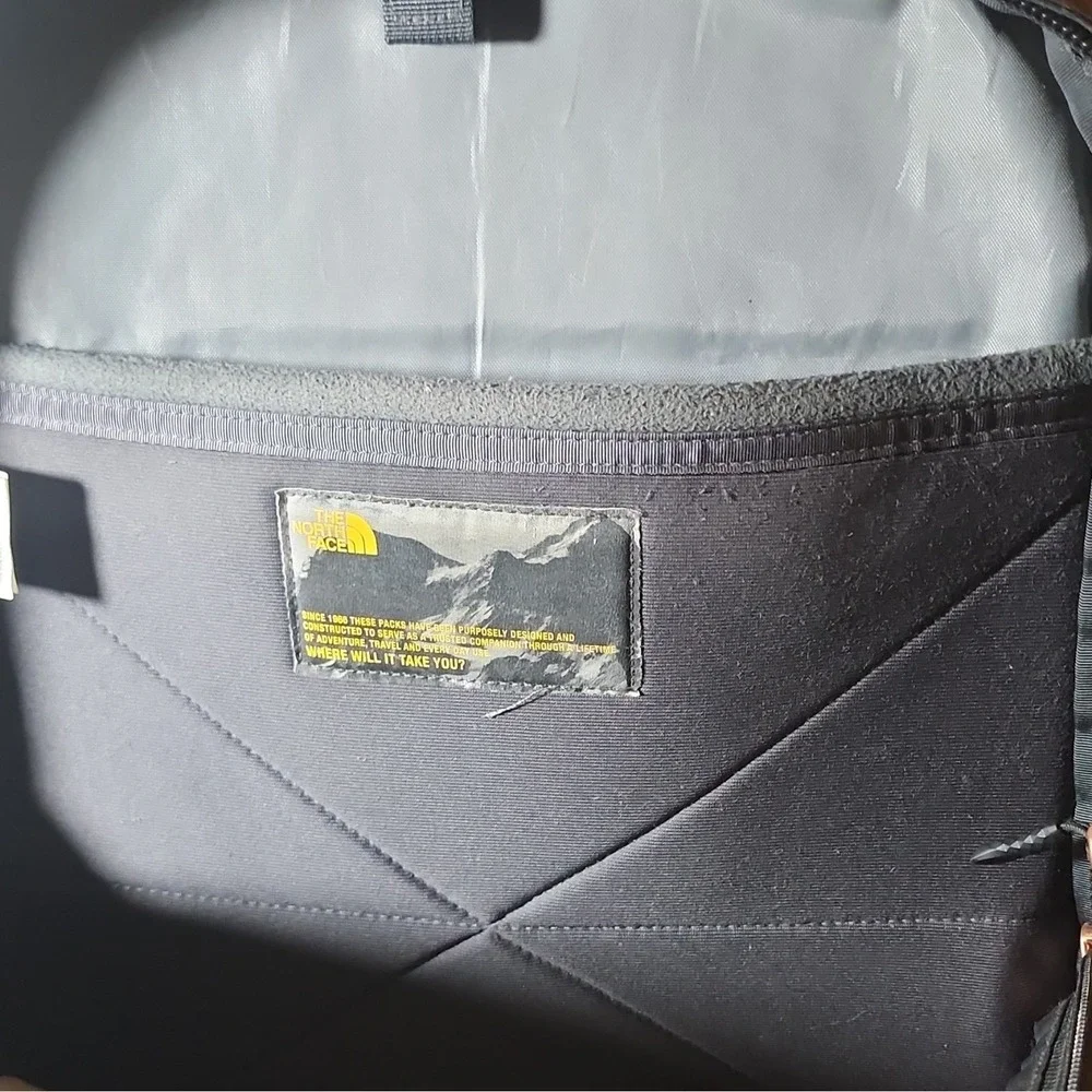 the north face hiking black recon back pack